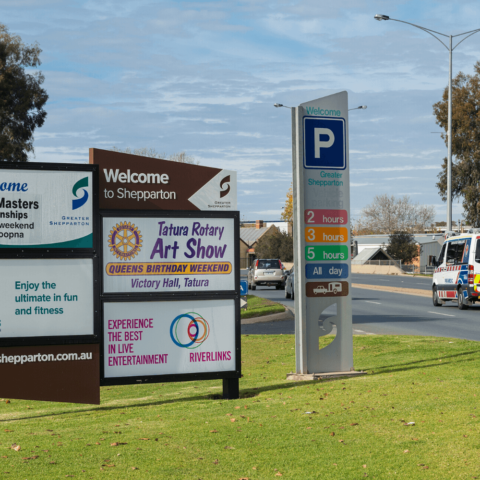 Shepparton to Melbourne regional transport services